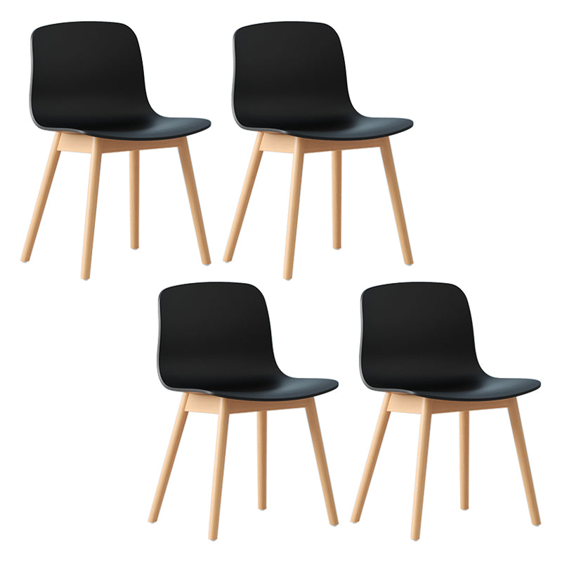 Silla de cafetería escandinava de madera Parsons Silla de comedor con acabado mate (juego de 4)