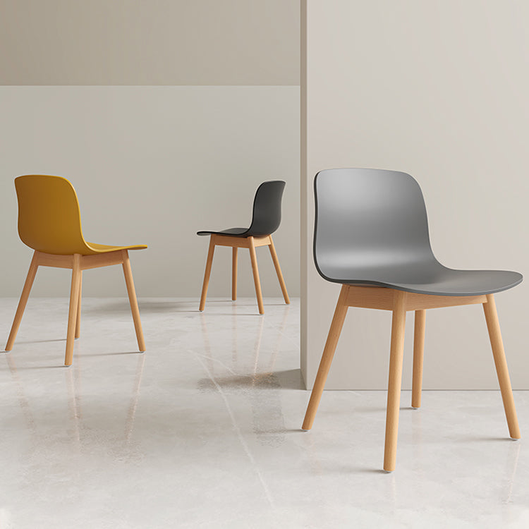 Silla de cafetería escandinava de madera Parsons Silla de comedor con acabado mate (juego de 4)