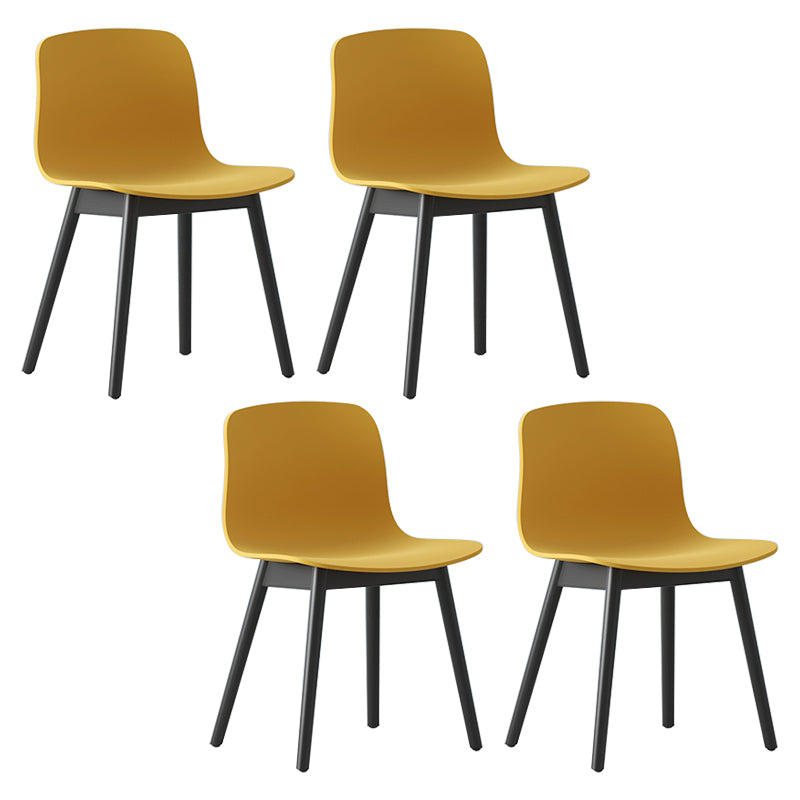 Silla de cafetería escandinava de madera Parsons Silla de comedor con acabado mate (juego de 4)