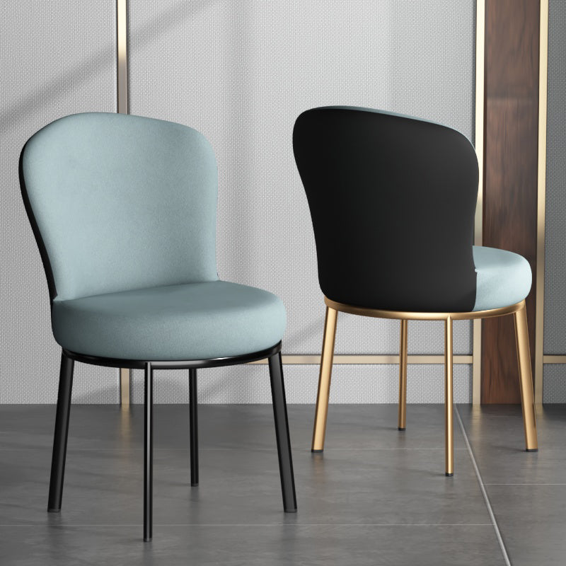 Chaises latérales rembourrées de style contemporain, chaise sans accoudoirs à dossier solide pour un usage domestique