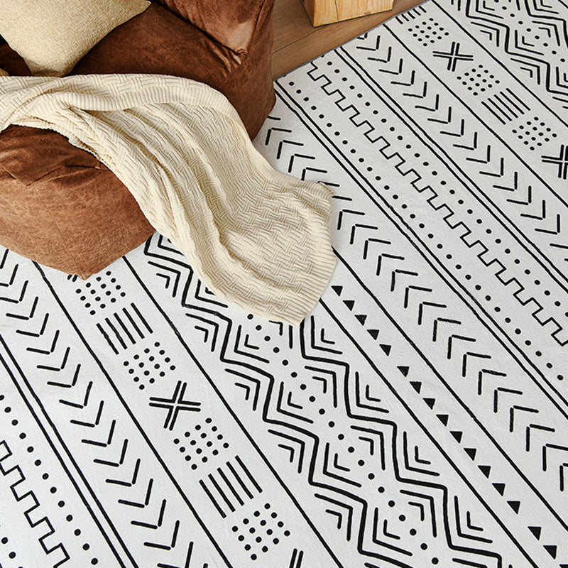 Simplicity Bohemian Carpet Tribal Pattern Carpet Polyester Stain Resistant Area Rug for Living Room