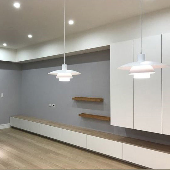 Simplicidad contemporánea Folletos de techo de granja con sombra metálica