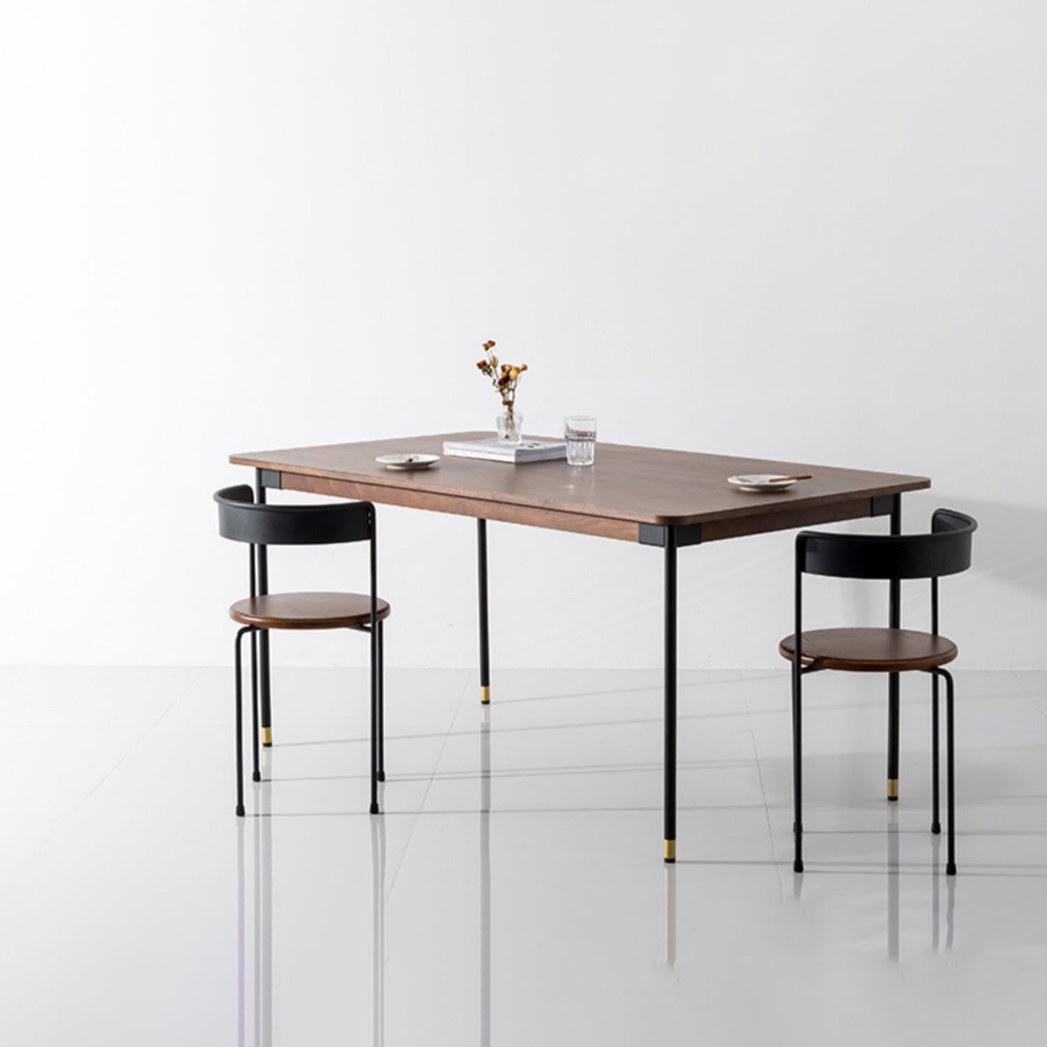 Mesa de madera sólida de pino rectángulo mesa de comedor de lujo en marrón con 4 patas para restaurante