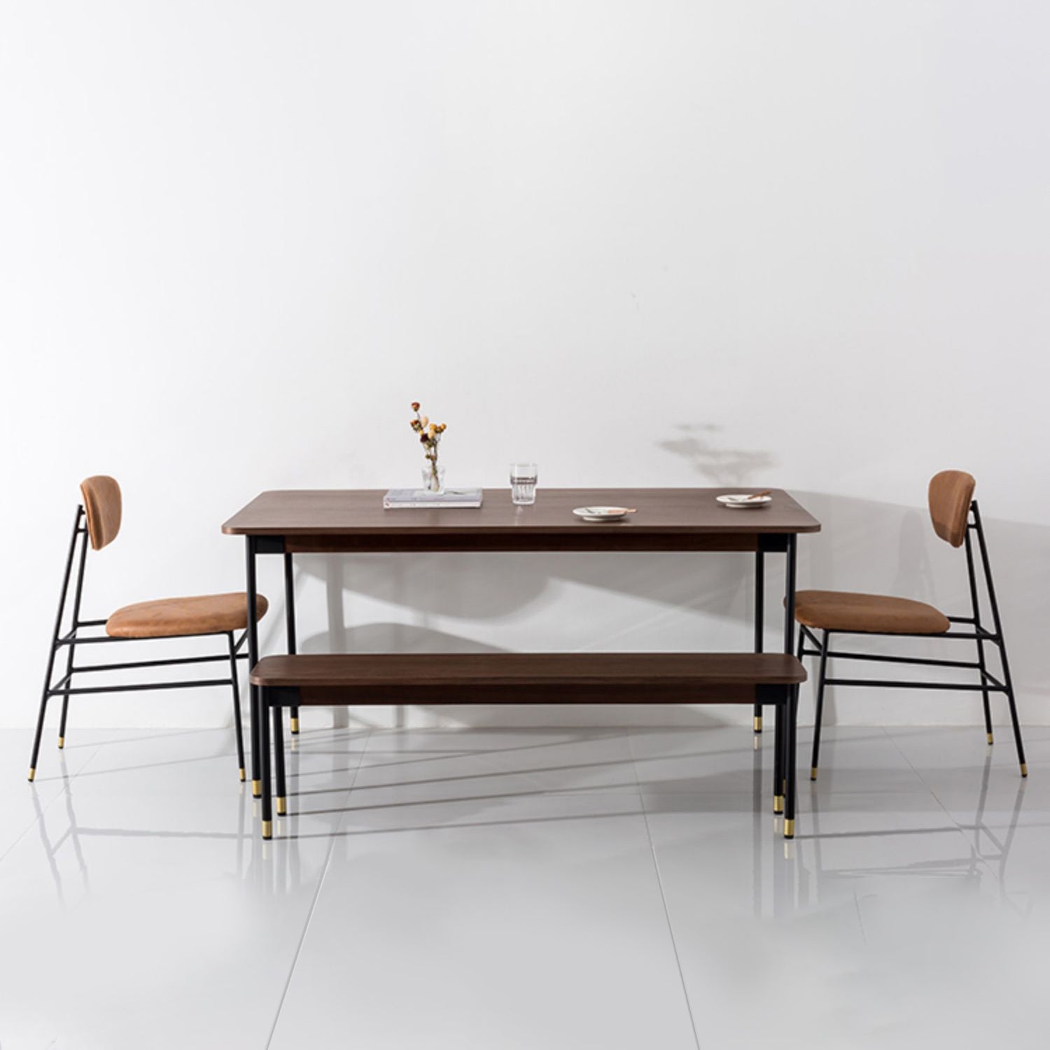 Mesa de madera sólida de pino rectángulo mesa de comedor de lujo en marrón con 4 patas para restaurante