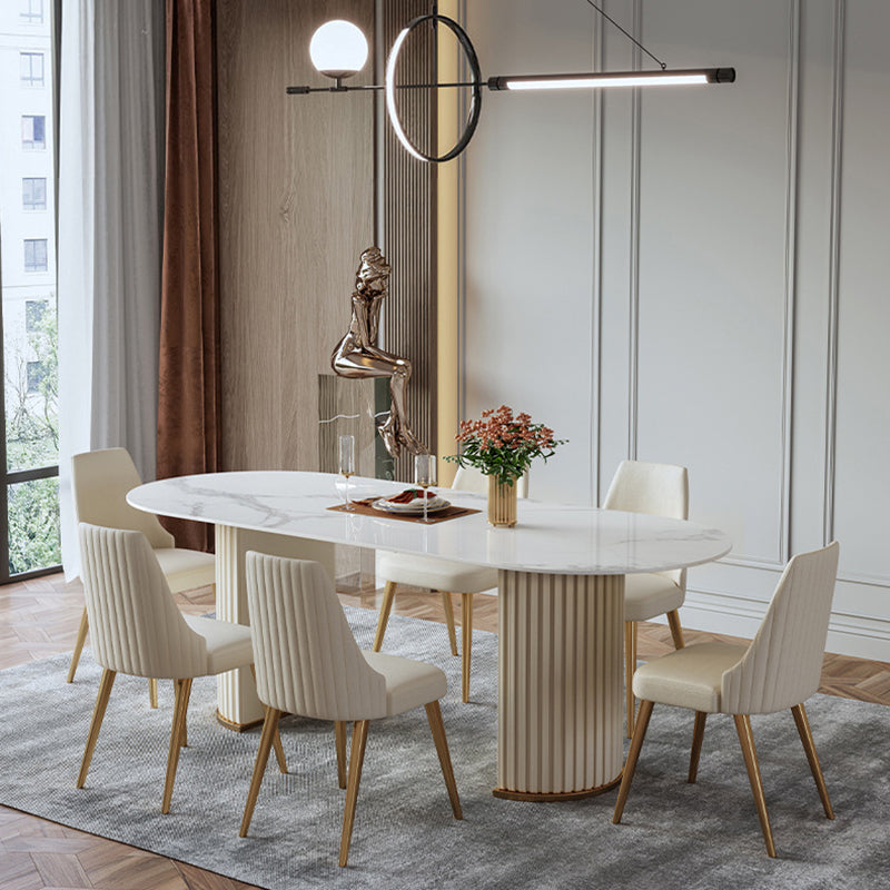 Table de salle à manger ovale de luxe traditionnelle