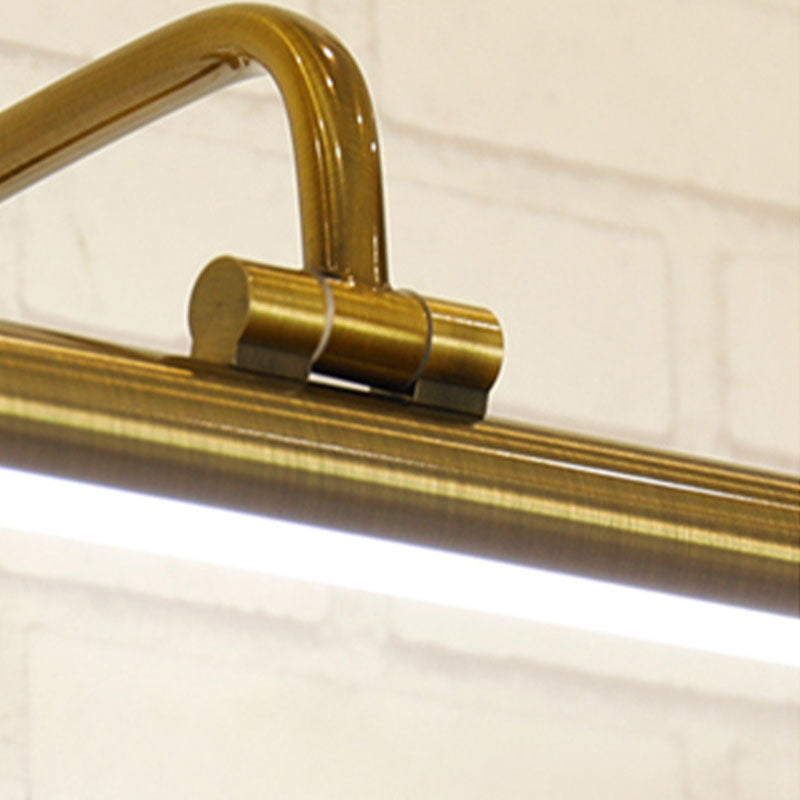 Prononi murali lineari Mid Century Metal 1 Light Sconce Light in Gold Finish