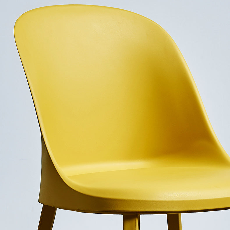 Chaise d'appoint en plastique pour restaurant contemporain Chaise d'appoint à dossier solide au fini mat (Ensemble de 2)