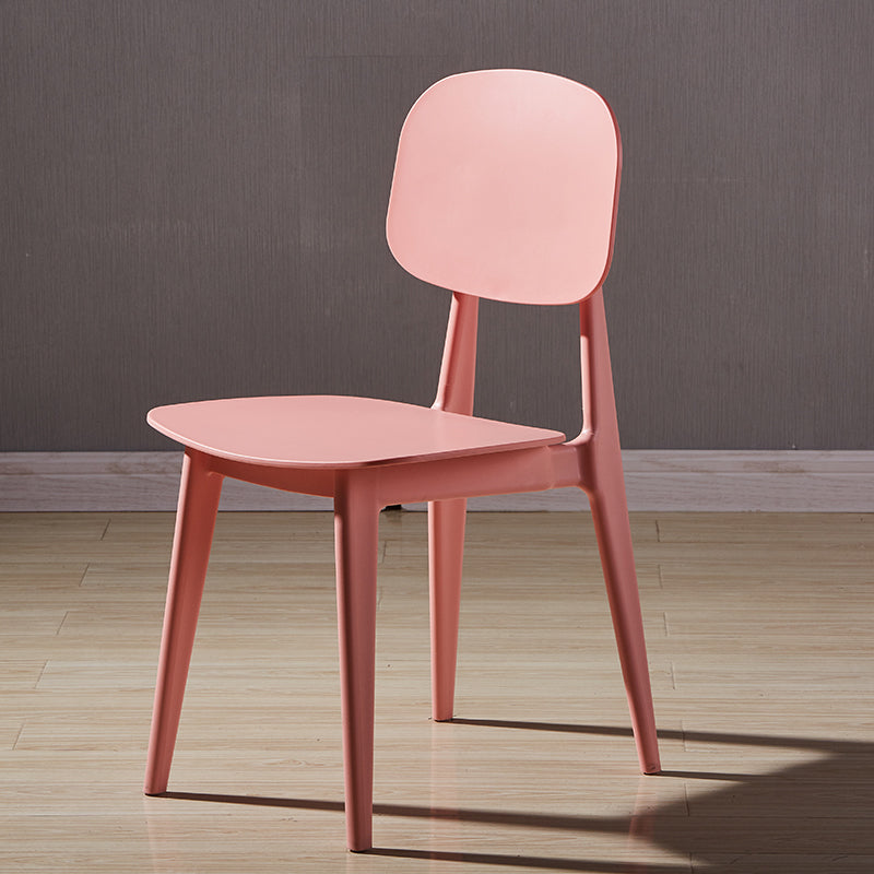 Chaise d'appoint en plastique de conférence scandinave, finition mate, chaise de salle à manger à dossier ouvert