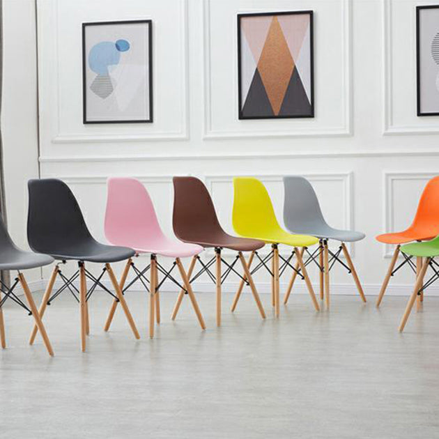 Chaise de salle à manger de style contemporain Solid Single Dining Dining Fermless Fix avec des jambes en bois