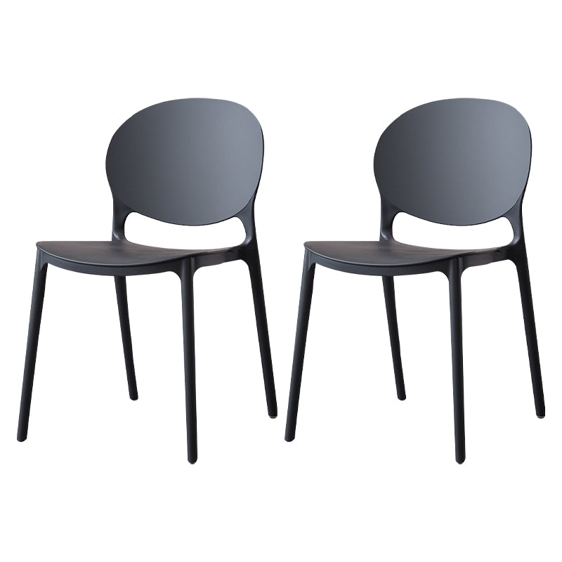 Silla de comedor de plástico escandinavo con respaldo abierto y acabado mate