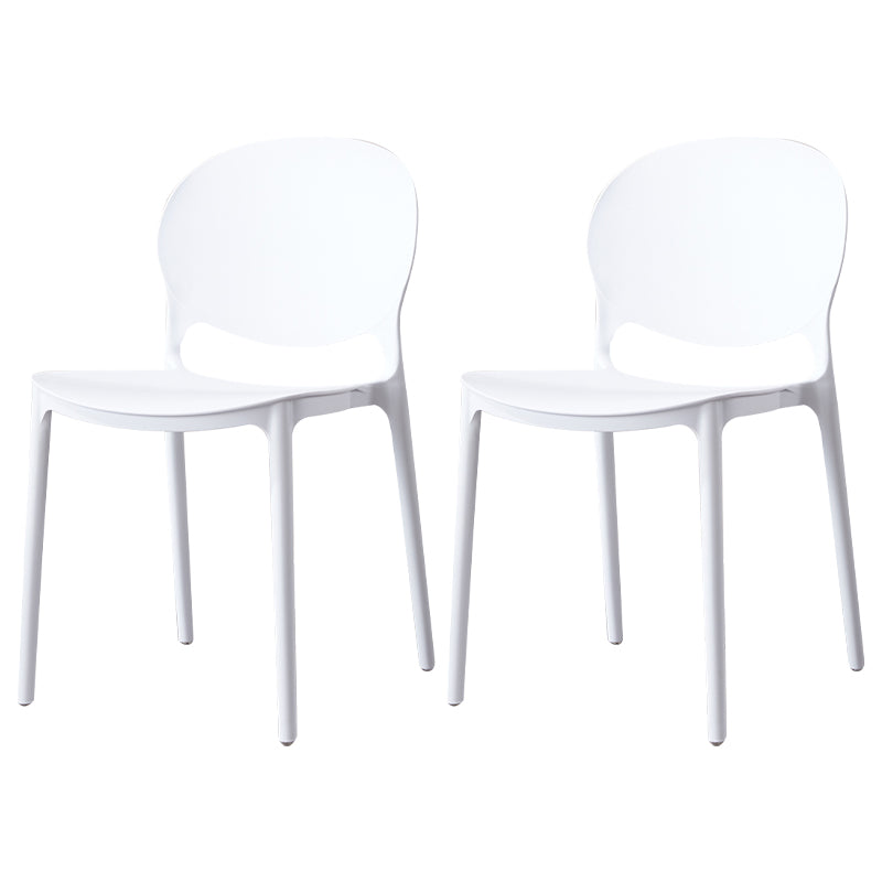 Silla de comedor de plástico escandinavo con respaldo abierto y acabado mate