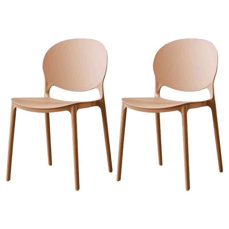 Silla de comedor de plástico escandinavo con respaldo abierto y acabado mate
