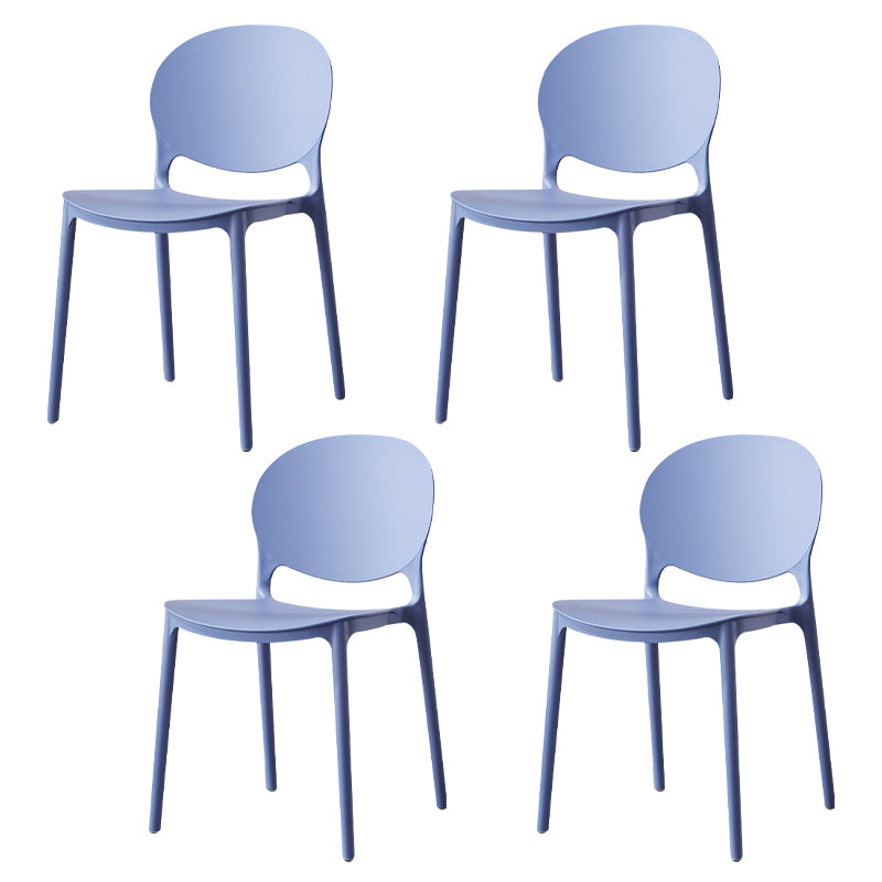 Silla de comedor de plástico escandinavo con respaldo abierto y acabado mate