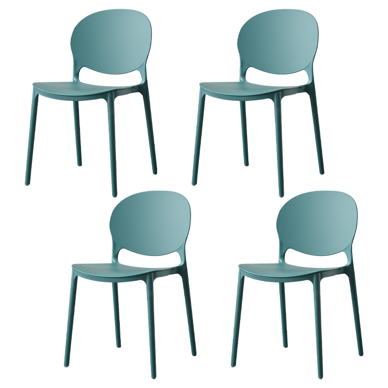 Silla de comedor de plástico escandinavo con respaldo abierto y acabado mate