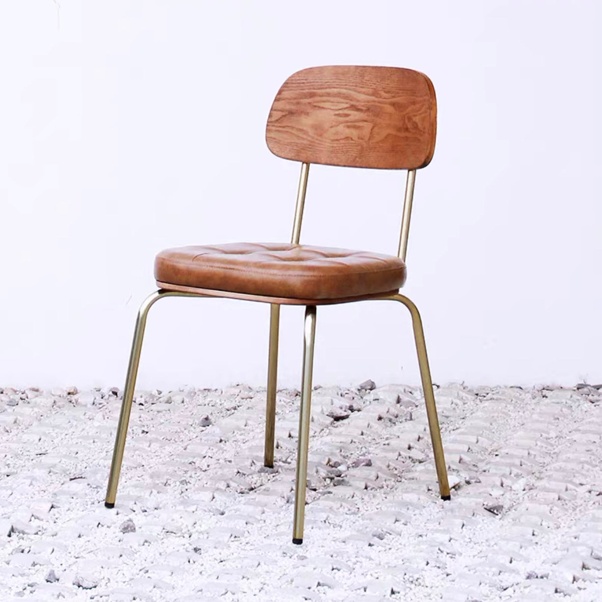 Industriële stijl PU lederen eetkamerstoelen Open rug Dineerarm zijstoelen voor thuis