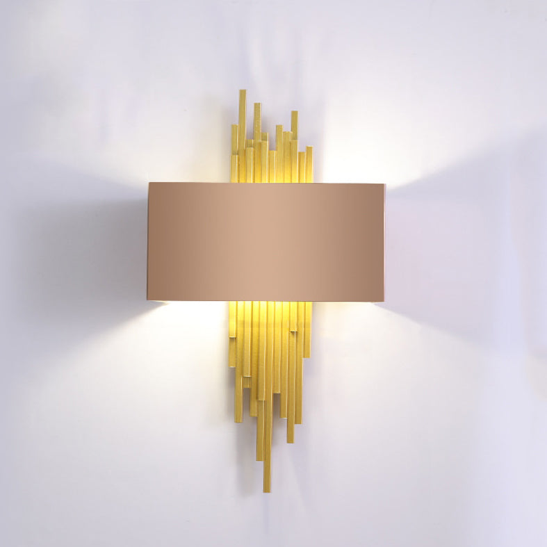 Luminaire en métal d'or postmoderne Lumièrement 2 bulbes d'éclairage mural mural pour chambre à coucher