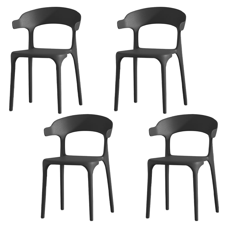 Silla de comedor de plástico escandinava con respaldo mate y acabado mate