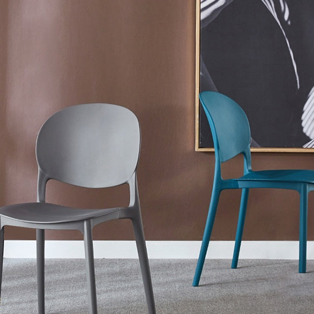 Plástico contemporáneo que cena la parte posterior abierta del final mate de la silla lateral que cena la silla lateral