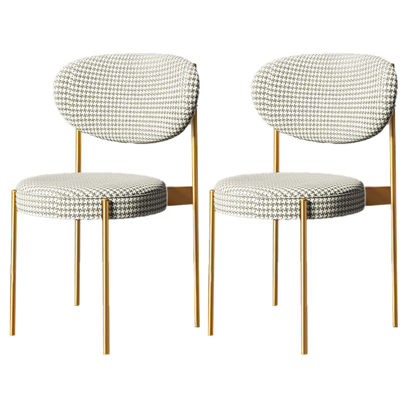 Silla lateral escandinava casera Silla tapizada del comedor con respaldo abierto de metal