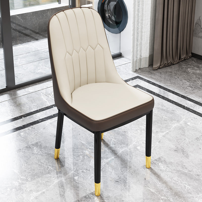 Silla lateral casera escandinava Silla de comedor con respaldo sólido tapizada de metal