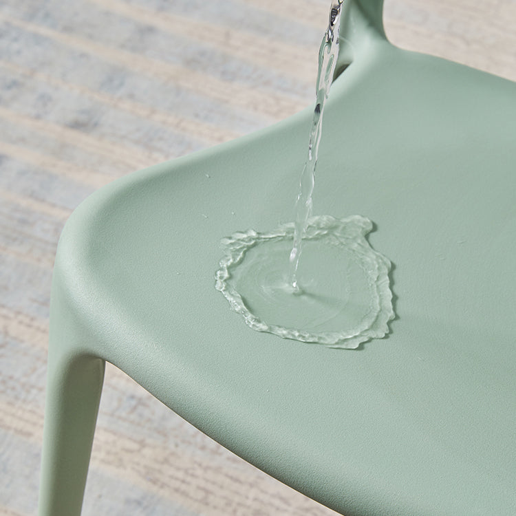 Chaise de salle à manger en plastique de style moderne, chaise d'appoint empilable sans accoudoirs pour la cuisine