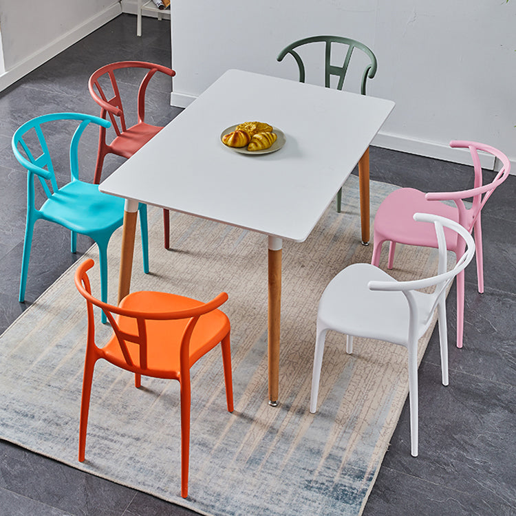 Chaise de salle à manger en plastique de style moderne, chaise d'appoint empilable sans accoudoirs pour la cuisine