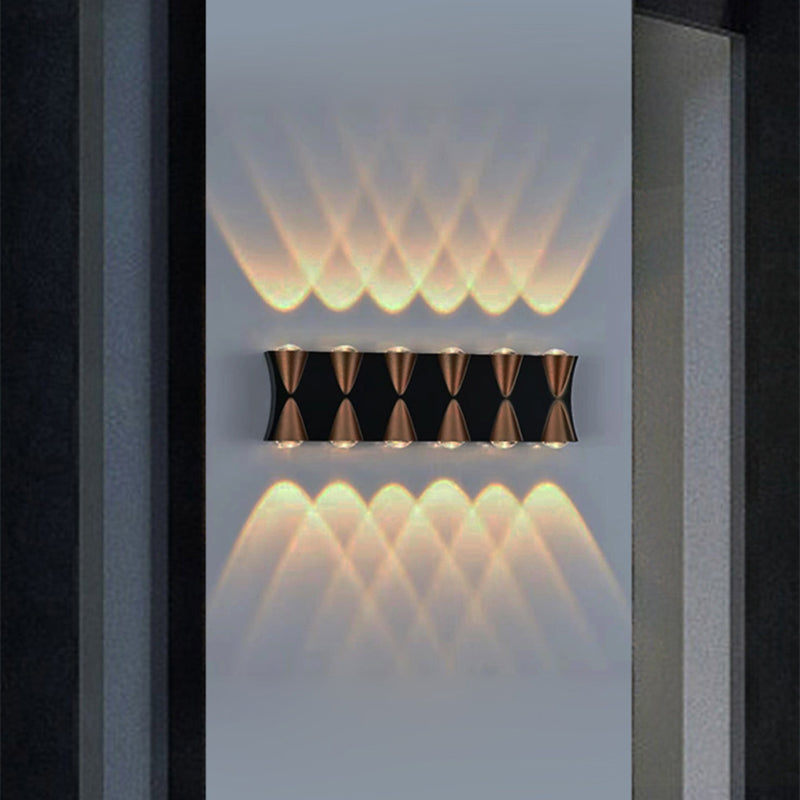 Lumière murale à LED géométrique en acrylique dans une application murale en aluminium de style créatif moderne pour les espaces extérieurs