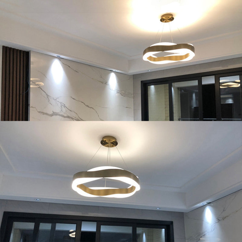 Metalen cirkelvormige kroonluchter verlichtingsarmaturen moderne stijl 1-licht hangende lamp in goud