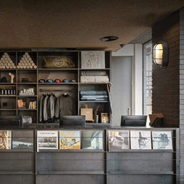 Einflammige ovale Deckenleuchte, industrielle Wandleuchte aus gefrostetem weißem Rippenglas, Deckenleuchte für den Außenbereich