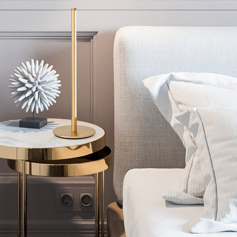 Lampe de table LED simplicité moderne les lampes de table linéaire avec une teinte acrylique