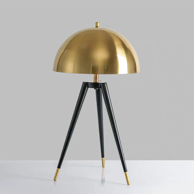 Gold Semi-Circle Table Lamp in Modern Luxury Style Electroplate Aluminium Desk Lamp for Bedroom