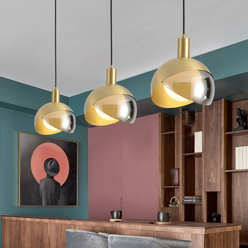 Lámpara colgante de oro de vidrio en moderna luz colgante de globo de hierro estilo lujo para comedor