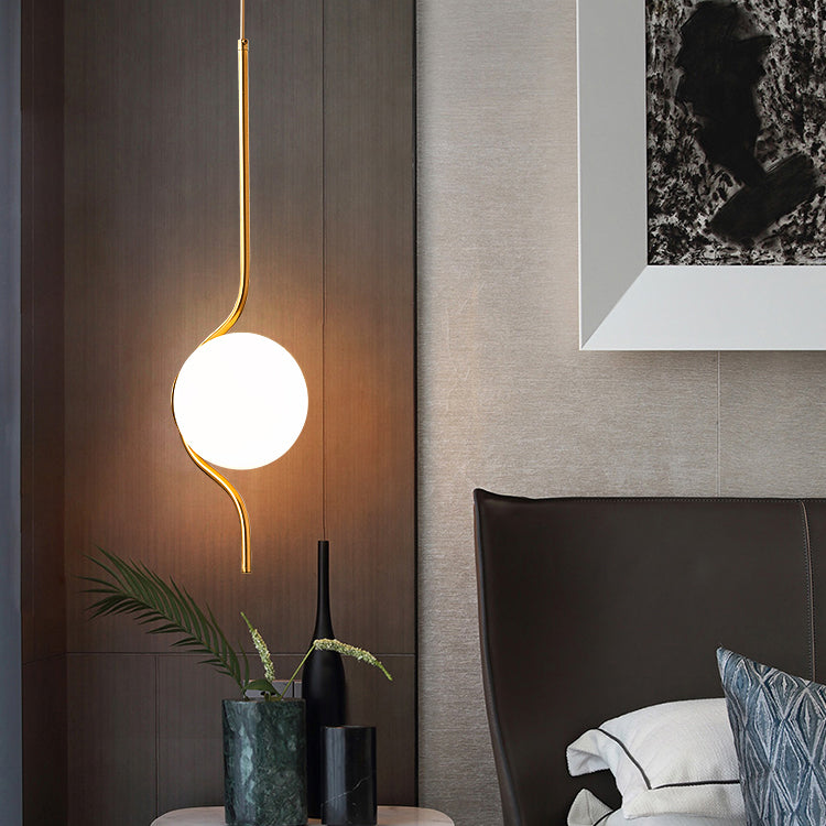 Eisengold Single Hanging Lampe im modernen Luxus -Gla -Globus -Anhänger Licht für Schlafzimmer