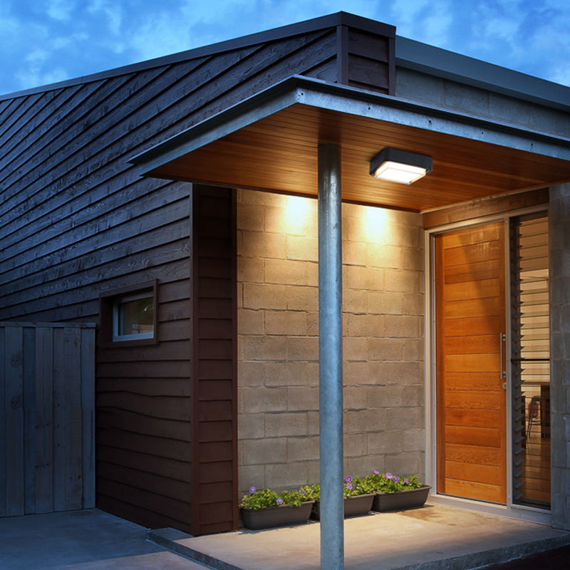 Luminaire carré encastré traditionnel à 1 lumière LED près du plafonnier avec abat-jour en plastique