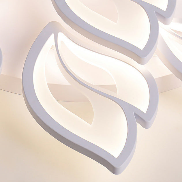 Les appareils d'éclairage de plafond affleurants de fleur de style moderne acrylique multi lumières ont mené la lampe affleurante de bâti