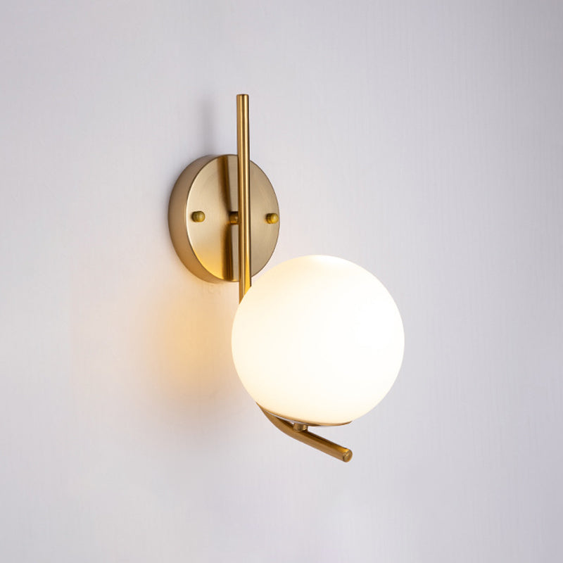 Accesorios de iluminación de pared de bola de vidrio blanco de forma de pared de estilo moderno lámpara montada en la pared