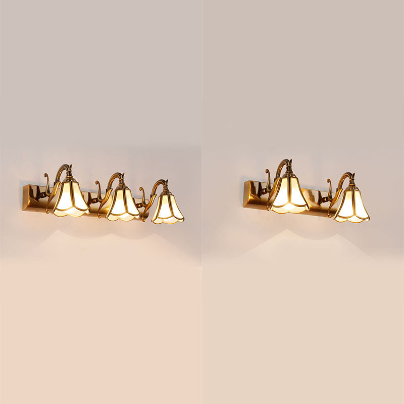 1 Light Glass Geometric Shade Mur Murce Mirror Mirror Mirror Murror Éclairage en laiton