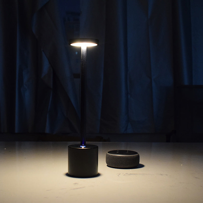 Minimalistische stijl LED-tafellamp Metalen tafellamp voor woonkamer slaapkamer