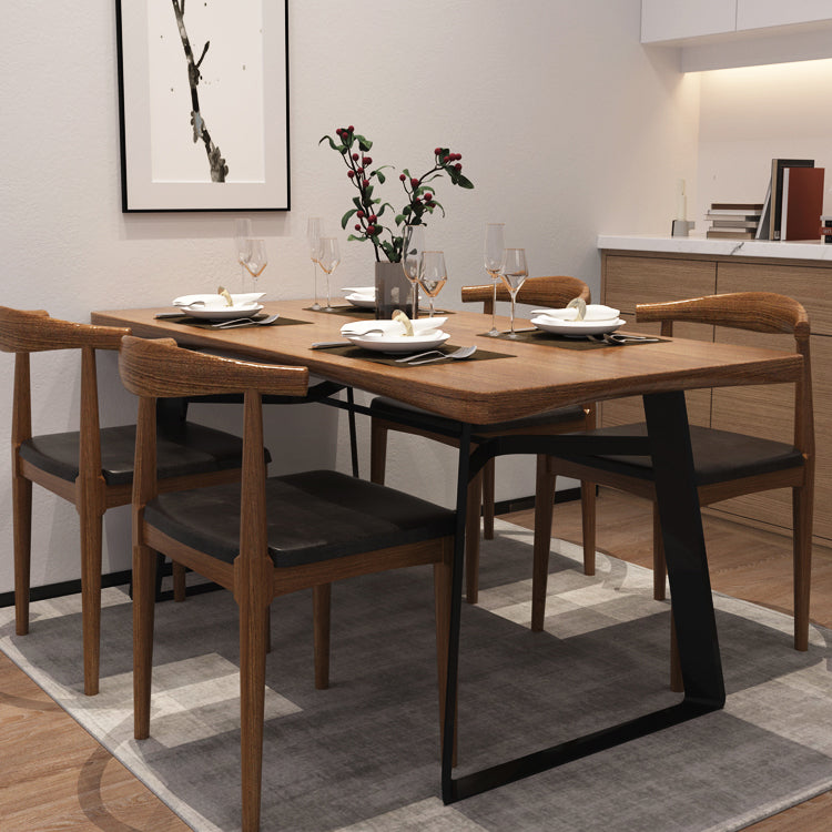 Metaal industriële rechthoek eettafel vaste houten tafel met sleeënbasis