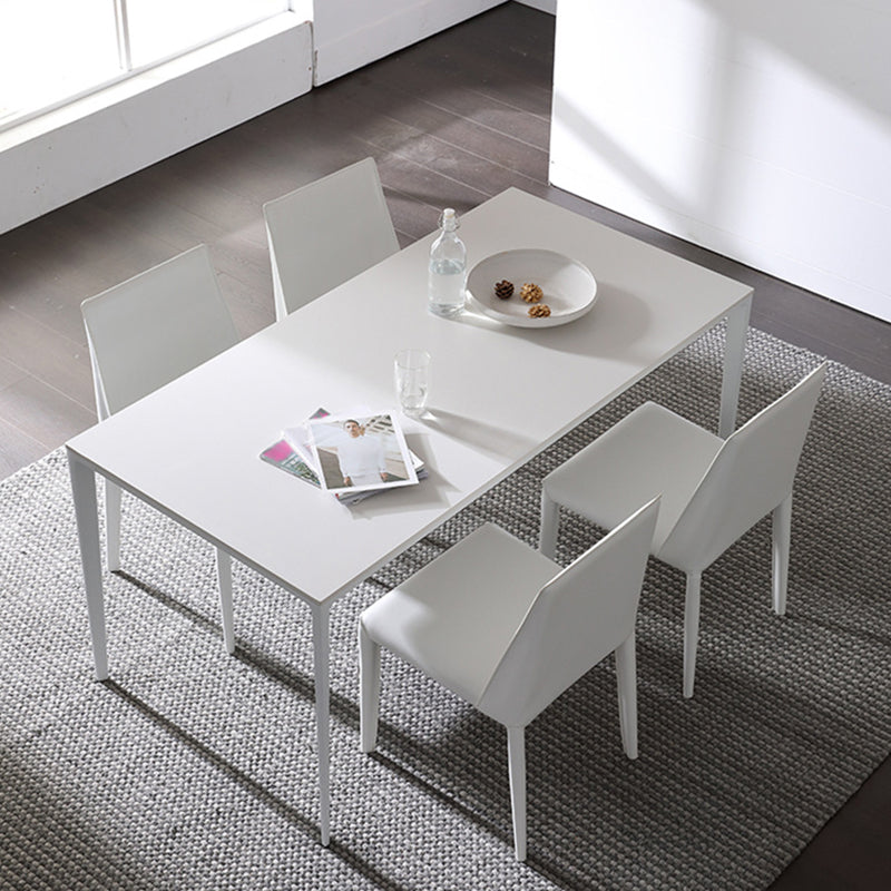 Table à manger de cuisine blanche simple table à manger standard en pierre fritte avec base de 4 jambes