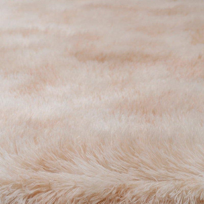 Tapis en peluche élégant Tapis de couleur solide Polyester Area Tapis résistant aux taches pour la décoration intérieure