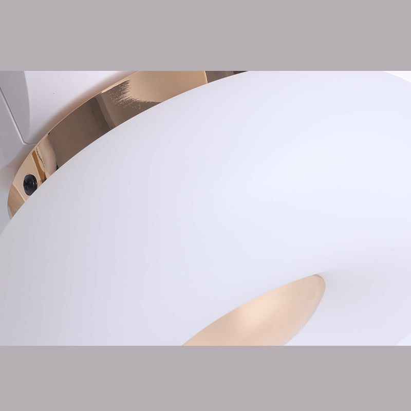 Ventilateur de plafond géométrique clair