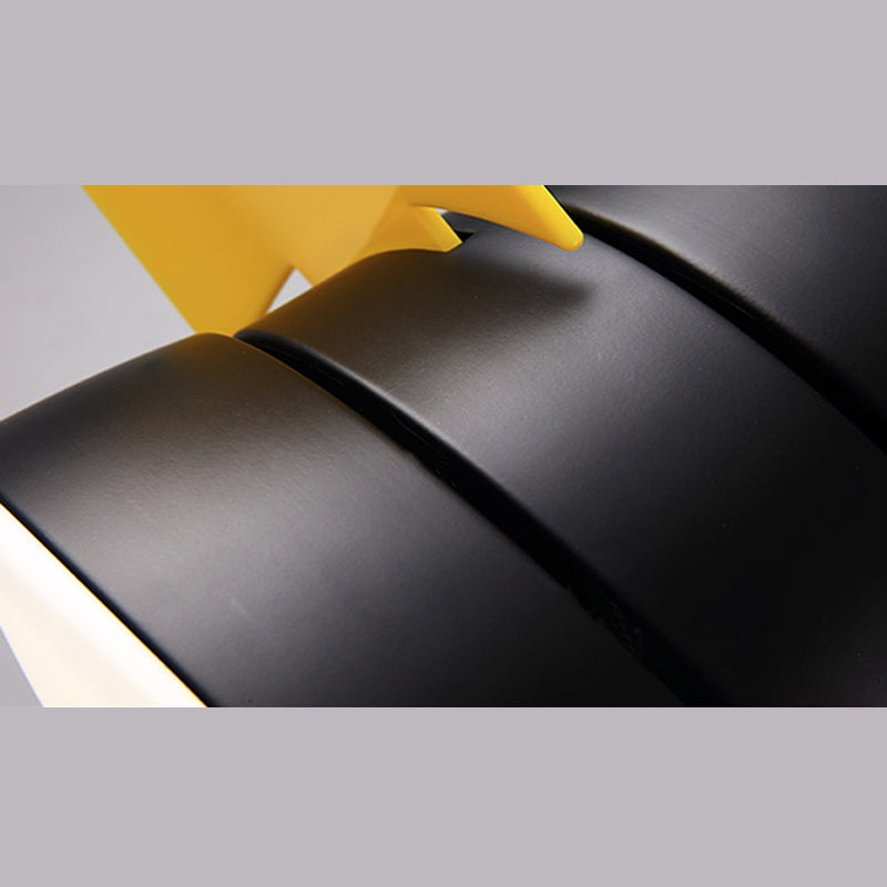 Éventail de pendentif en métal conique Light Nordic Style LED Semi Flush Mounted Plafond Ayémorrat pour salle à manger