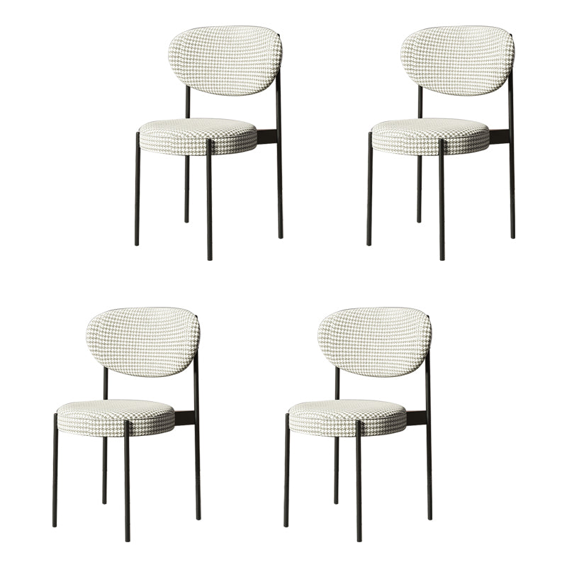 Chaise d'appoint scandinave pour la maison, chaise de salle à manger rembourrée en métal à dossier ouvert