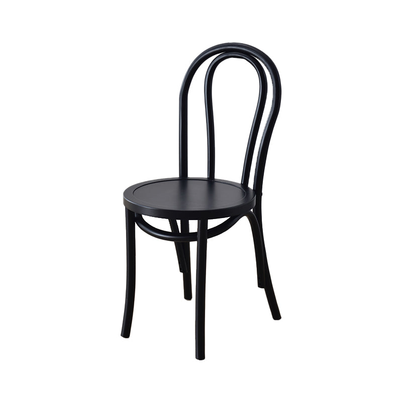 Le bois de hêtre de style moderne préside la cuisine arrière de Windsor dinant l'ensemble de chaise