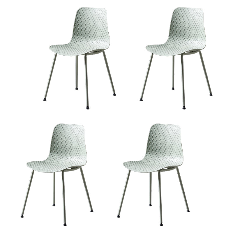 La salle à manger contemporaine en métal préside la chaise sans bras de salle à manger en plastique pour l'usage de restaurant