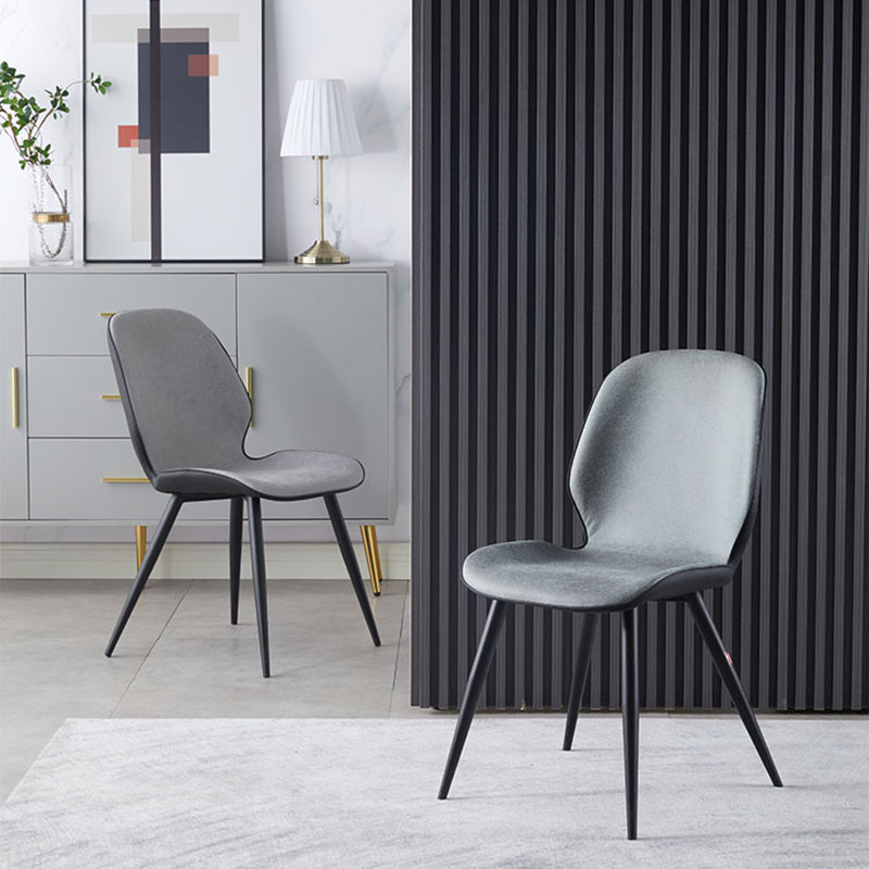 Chaises de salle à manger en cuir contemporaines, chaise sans accoudoirs à oreilles avec pieds en métal pour restaurant
