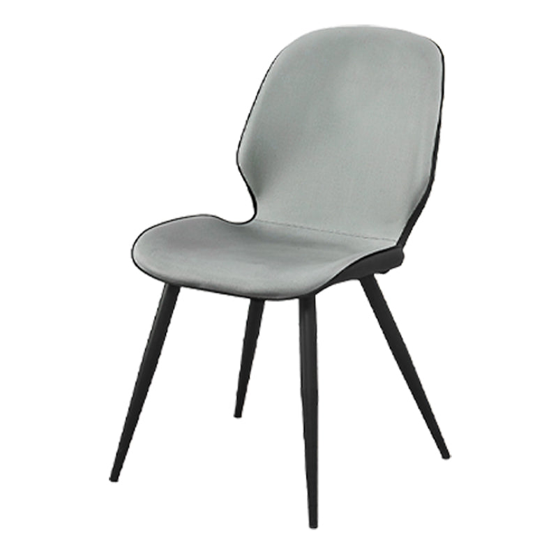 Chaises de salle à manger en cuir contemporaines, chaise sans accoudoirs à oreilles avec pieds en métal pour restaurant
