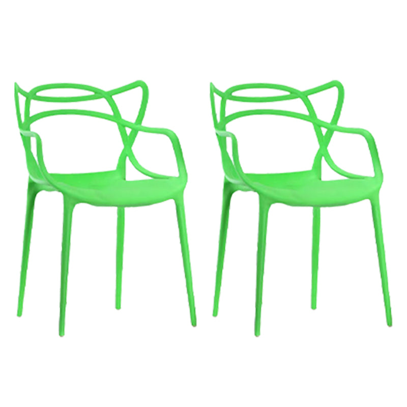 Silla de comedor con respaldo cruzado de plástico mate con brazo para restaurante escandinavo