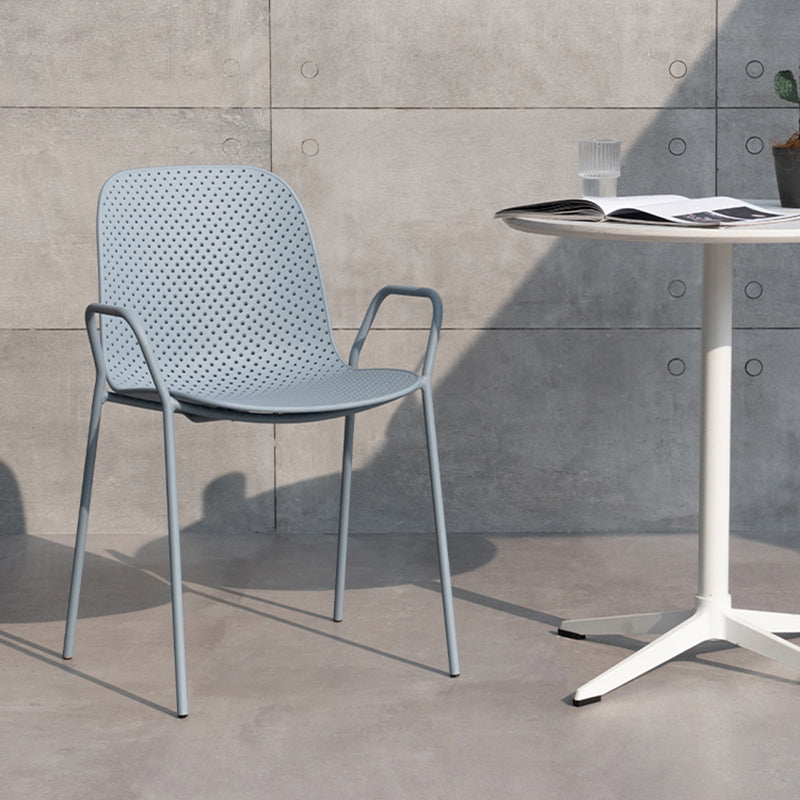 Sillón de comedor de plástico de estilo escandinavo, respaldo sólido, silla individual